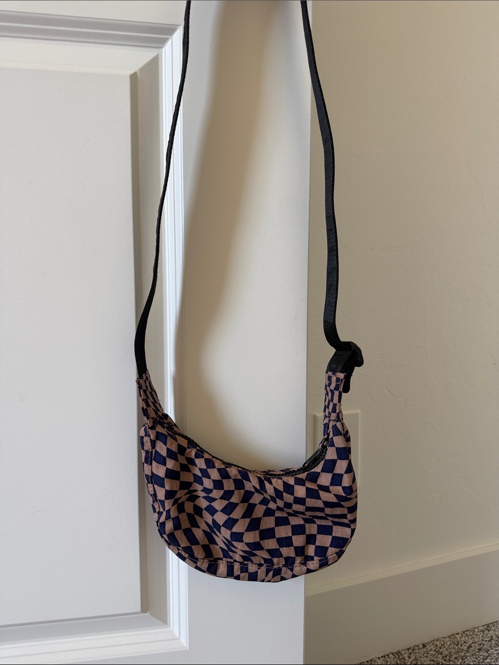 Baggu mini trippy crescent bag - Picture 2 of 2